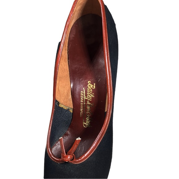 Vintage Black Suede Heels with Chestnut Leather Trim - Picture 3 of 4